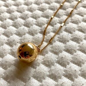 Gold ball necklace
